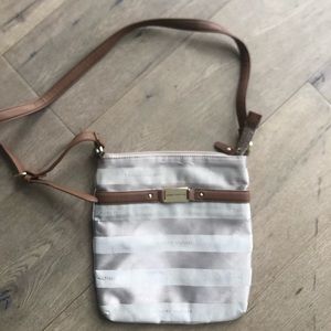Tommy Hilfiger crossbody